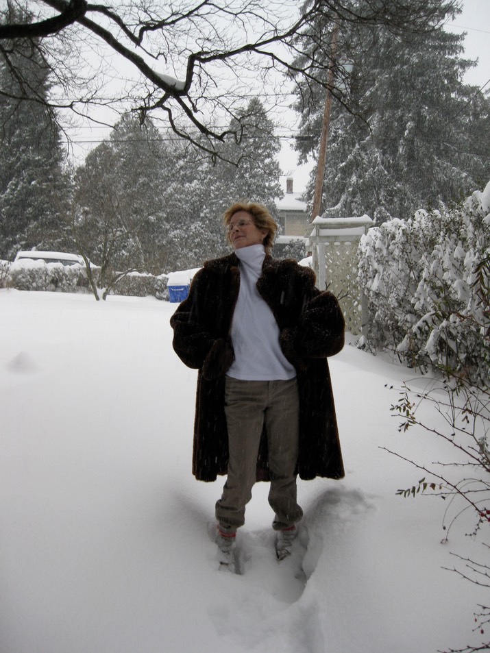 Suzie's Blizzard Pose2-1a